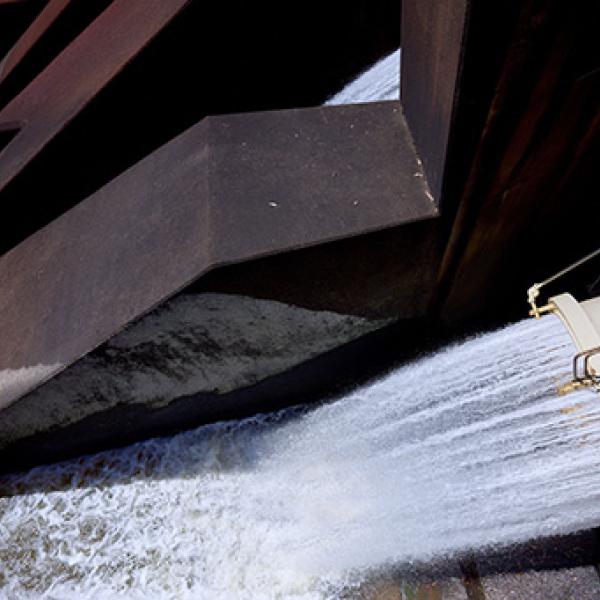 Photo of water flowing at Burrendong Dam.